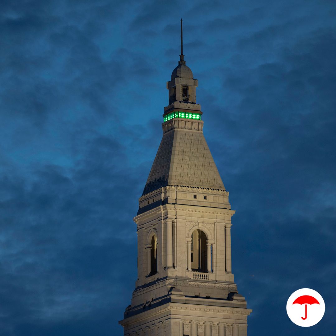 The Travelers Tower was lit green for #MentalHealthAwarenessMonth—a visible sign of our focus on mental health. All month long, #TRVEmployees have access to webinars and activities that support their well-being and each other.

Explore our #benefits: travl.rs/3GZWhkp