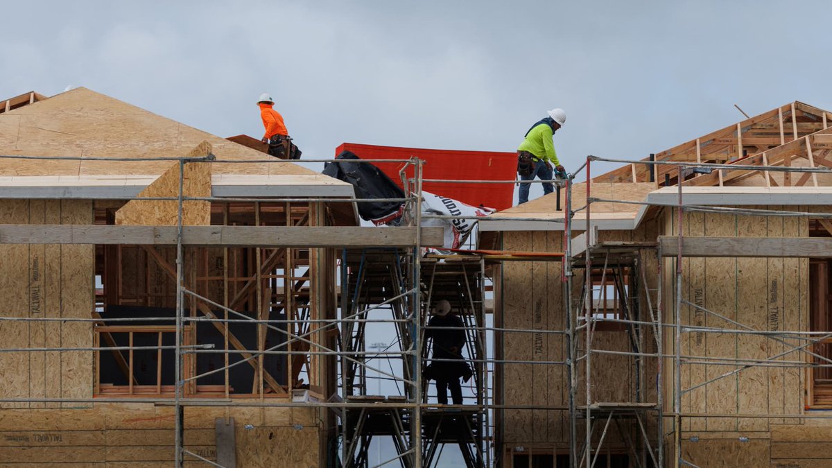 LLChatoff's tweet photo. How lumber duties could worsen home affordability in the U.S. https://t.co/bXHPj7vI4o https://t.co/RGsU5c3ZFK