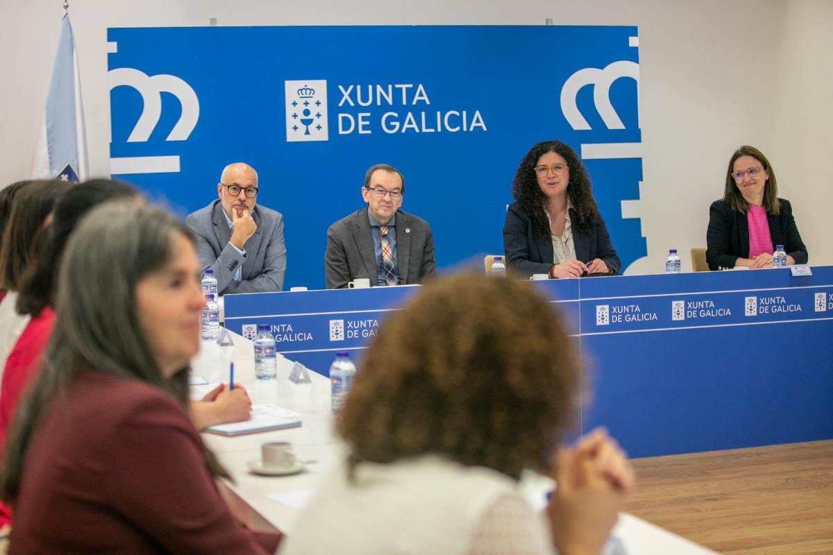 🔬 A Unidade Muller e Ciencia renóvase con novas expertas para  impulsar a presenza feminina na investigación

👩‍🔬 No Pleno, a catedrática Verónica Salgueiriño afondou nas causas que levan ás mulleres a renunciar a carreiras de liderado científico

ℹ️ xunta.gal/notas-de-prens…