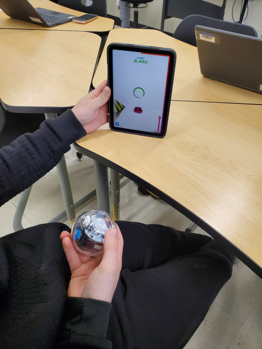CareerTech_TPSD's tweet image. End of the year fun with #SpheroBots in Exploring Computer Science! #learningfun #CTE #tpsd