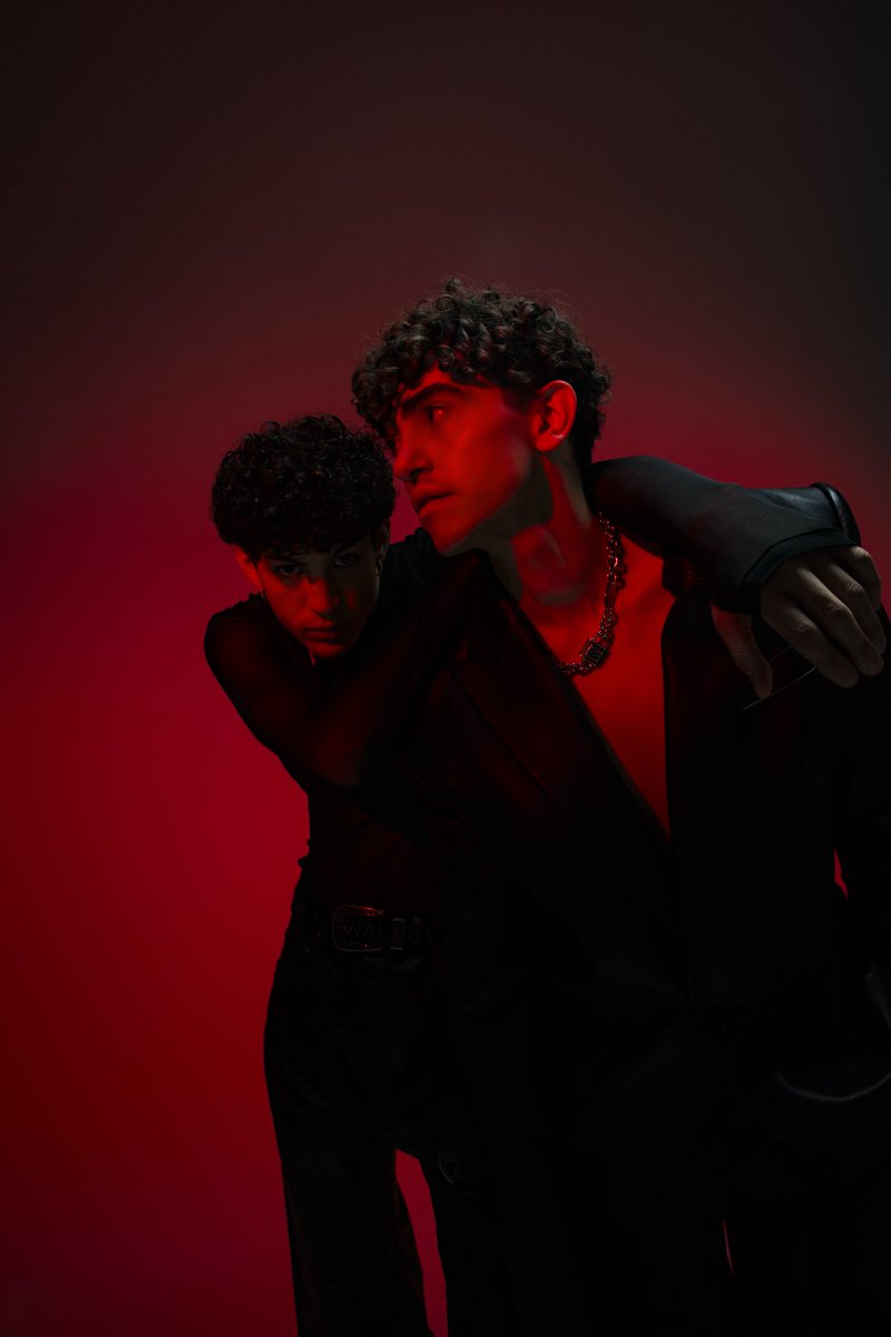 NIENTE NIENTE NIENTE NIENTE NIENTE

anteprima ➡️ vm.tiktok.com/ZNdhMmqVe/

POPOLARE - Michele Bravi (feat. Mida)
FUORI VENERDÌ