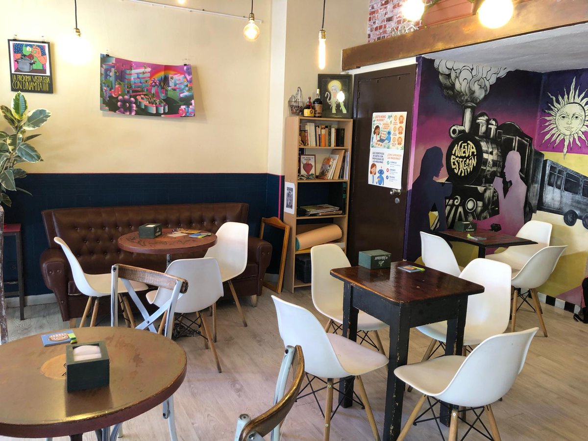 cienciabaresGRA's tweet photo. Comenzamos el último día de @PintofScienceES en Café Nueva Estación con otro taller #PintKids🌱
#Pint25 #Pint25ES #PintGRA @ipbln_csic @MaryjhunLuz https://t.co/J0pJDh35Q7