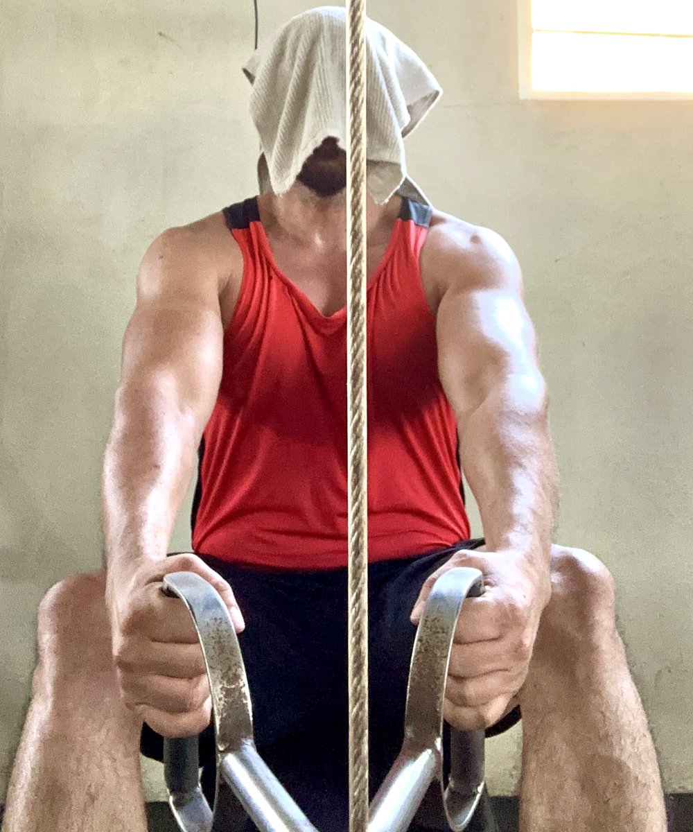 MACIAS28's tweet photo. Calor 🥵 https://t.co/YjTmDTAu4K
