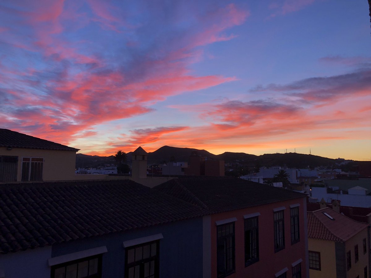 naroa_gsl's tweet photo. El cielo es muy terapéutico https://t.co/HHujNbR9EX