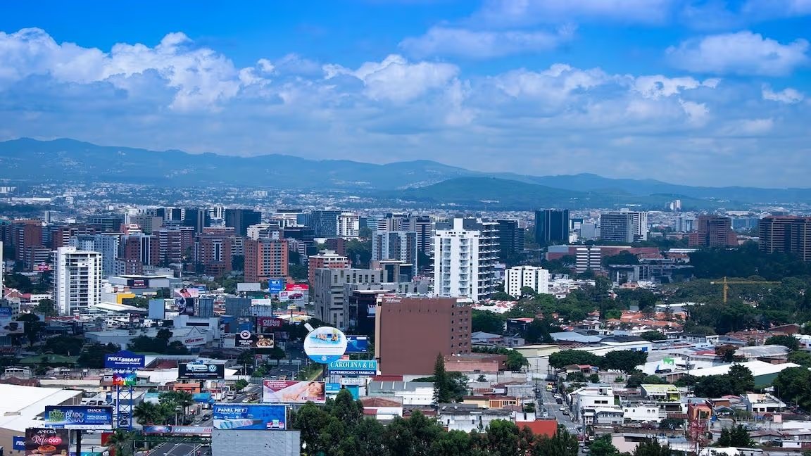 🚨 BREAKING: "Banco Industrial Introduce SukuPay: Trasferimenti Facili e Veloci dal USA al Guatemala con USDC"