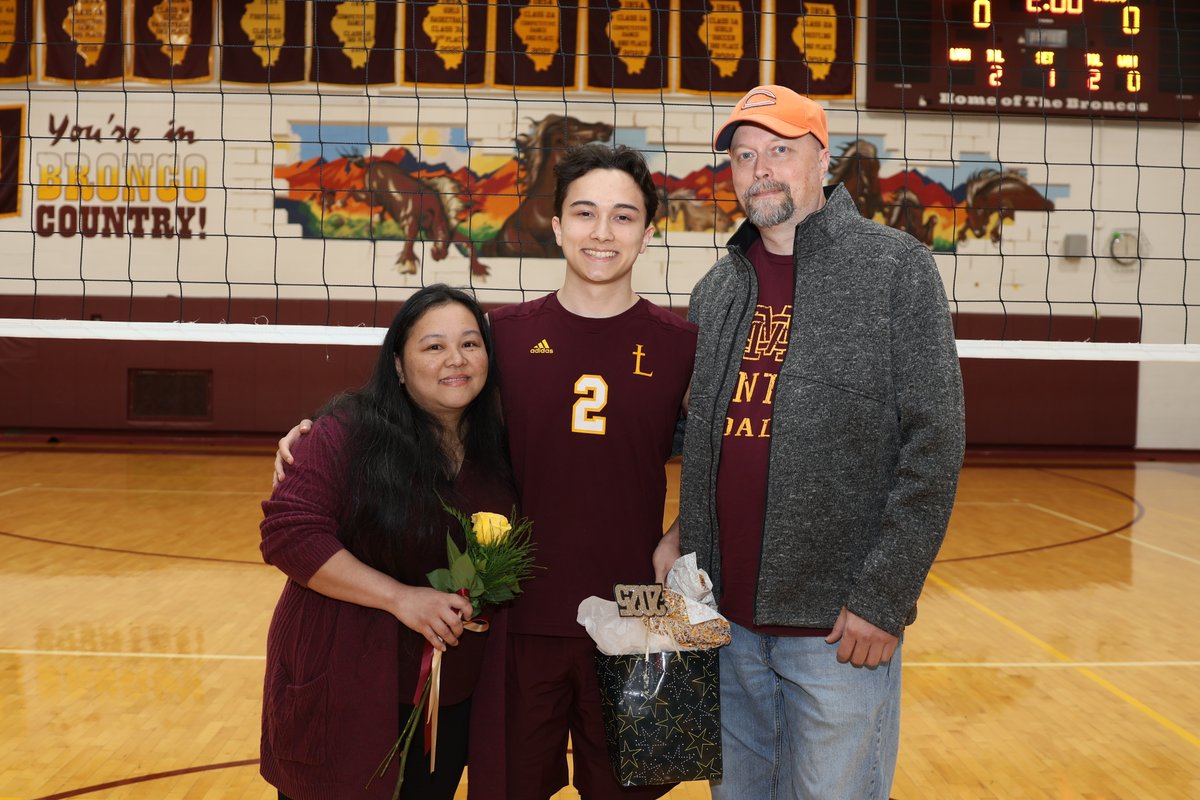 Montini Catholic HS (@montinicatholic) on Twitter photo Happy Senior Night last night for our Volleyball 📷📷 stars - Josh (JJ) Brunke and Jonathan Hajek - pictured here with their biggest fans 📷! #WeAreMontini #MontiniVolleyball <a href="/Montini_AD/">Montini Catholic Athletics</a> Happy Senior Night last night for our Volleyball 📷📷 stars - Josh (JJ) Brunke and Jonathan Hajek - pictured here with their biggest fans 📷! #WeAreMontini #MontiniVolleyball <a href="/Montini_AD/">Montini Catholic Athletics</a>
