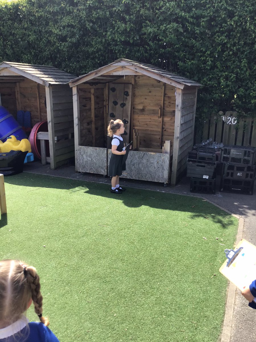 We have been on an Alien Hunt in our garden! Miss Baxter found a spaceship crashed in the garden and met some lovely friendly Aliens so they his so our friends could find them 🚀🧑‍🚀🪐<a href="/Newyorkprimary/">New York Primary School</a>