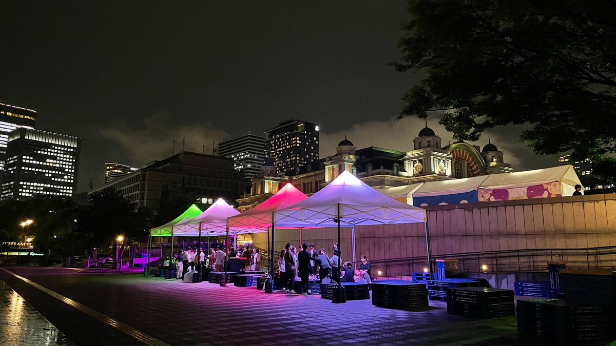 【🍻オープニングセレモニー🎊】
駐日ベルギー王国大使館 エヴラー大使より日本語でスピーチをしていただきました！続いて、ベルギービールウィークエンド実行委員会 小西新右衛門委員長よりご挨拶をいただき、大阪市経済戦略局 理事 和田 彩様のご発声で会場の皆様と一緒に盛大に乾杯をしました🍻✨