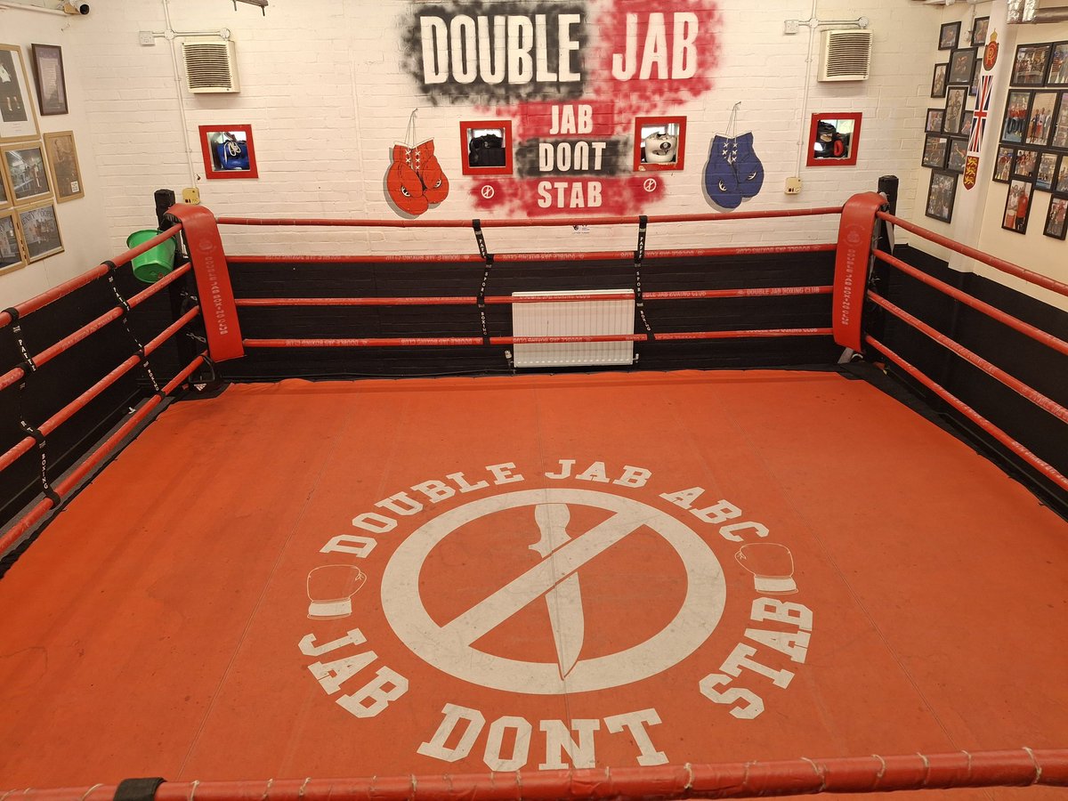 MPSCommunities's tweet image. Term 5 & the Unite Boxing 6 session programme concluded with a trip to @DoubleJabABC with our cohort @DeptfordGreen school during knife crime awareness week. @MPSCommunities @MetTaskforce diverting young people away from danger through education & conversatiom for a safer London