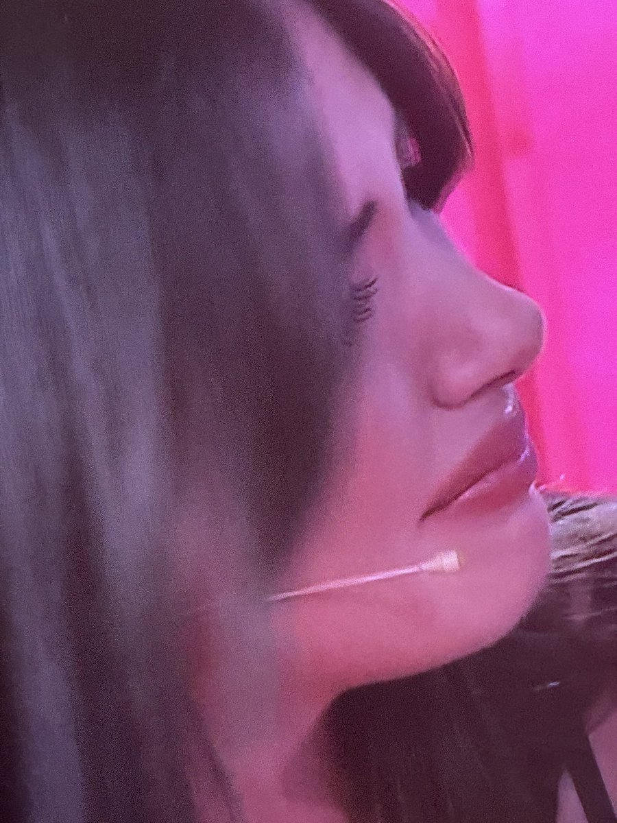 #UominieDonne 
UN PALO IN CULO. MAMMA MIA CHE TRAGEDIA TOTALE
