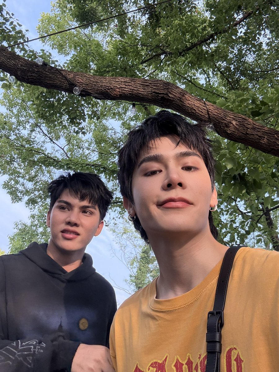 ไม่รู้พี่บ่าวที่จีนเขาเป็นไงมั้งนะครับ