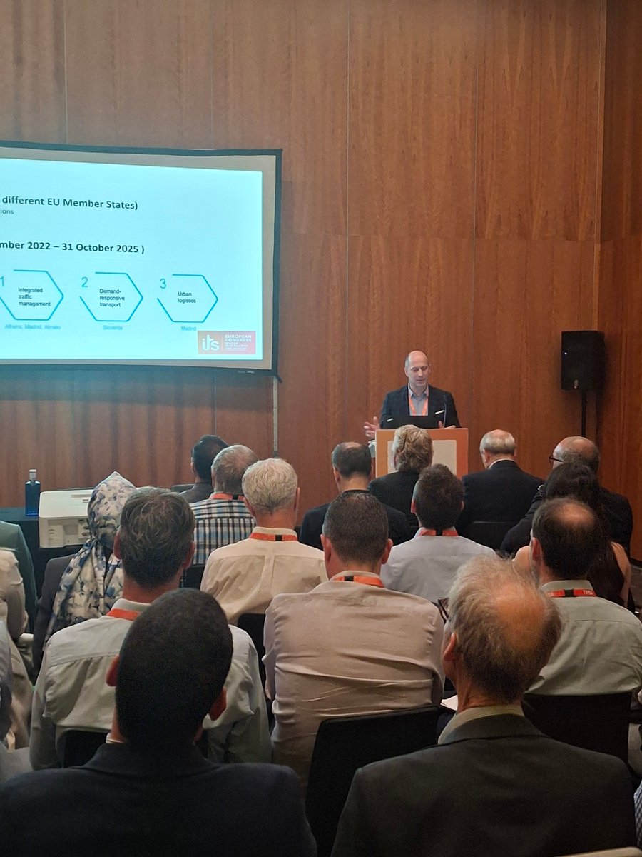 CONDUCTOR_HE's tweet photo. The CONDUCTOR project was featured at the European @ITS_Congresses 2025 in Seville, with sessions on #AI in #trafficManagement, safer #transport, and pilot updates. Videos and discussions at partner stands highlighted its impact on future mobility. #ITS2025 @cinea_eu https://t.co/EqawBw87s9