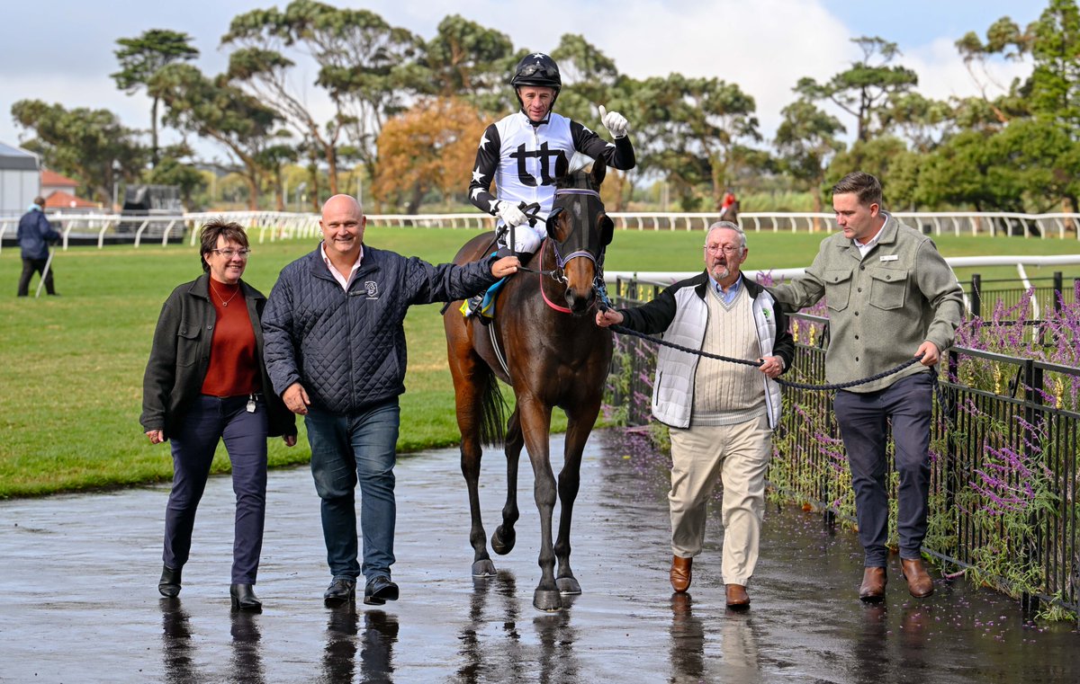 RaceCoastSales's tweet image. TAKE IT AS RED won impressively for the Turf Talk Syndicate!  

T – Piet Steyn 
J – C Little 
O – Turf Talk Syndicate (Nom: Mr G S Knowles) 
V – Hemel ‘N Aarde Stud 
B - Piet Steyn 
PP - R150 000 

#WYS2024 
#caperacingsale 
#jointhepassion 
#biggerbettercaperacing