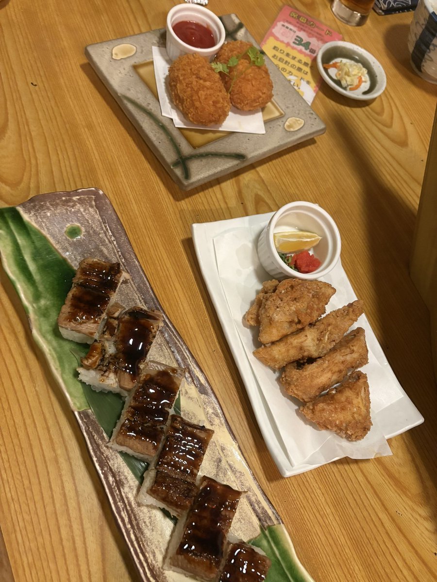 sakusirokeito01's tweet photo. 先輩と｢ざうお｣来た!!!!
鯛釣れた!!!!!!!!
その鯛でお刺身とあら汁にして食べた

@TSUKASApokemonn 
 #ざうお  #桜白ケイト  #Rozel  #VTuber https://t.co/U9gO32RvdY