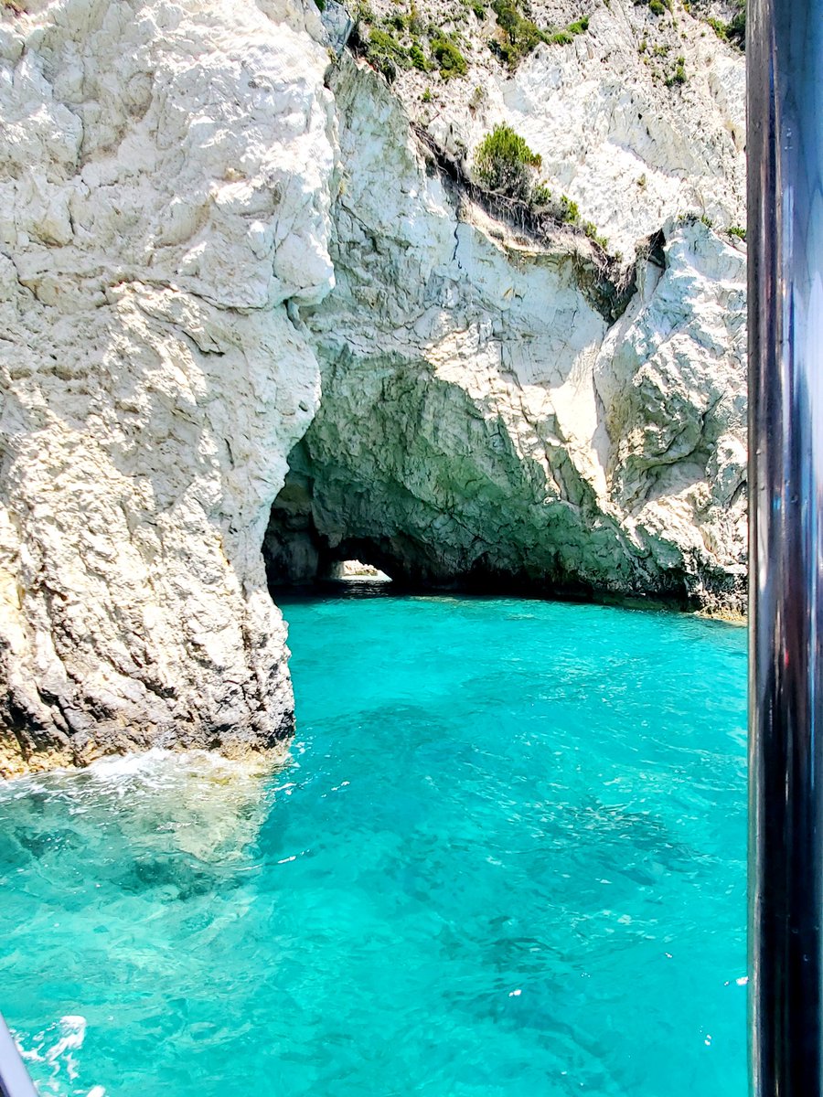 blonde_on_bikes's tweet photo. Boat trip out to the Keri caves and Turtle Island today #kericaves #Turtleisland #portlaganas #zakynthos #greekislands https://t.co/HXn3Mn2kOY
