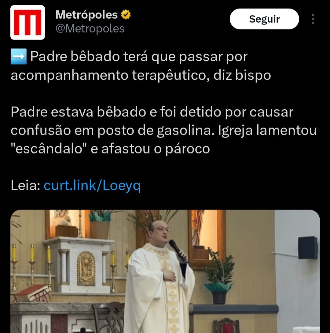 JoaquinTeixeira's tweet image. É padre leiteiro, padre com amigo musculoso dando xilique, padre bêbado arrumando confusão, padre na CPI das bets...

Saudades de quando Padre REZAVA.