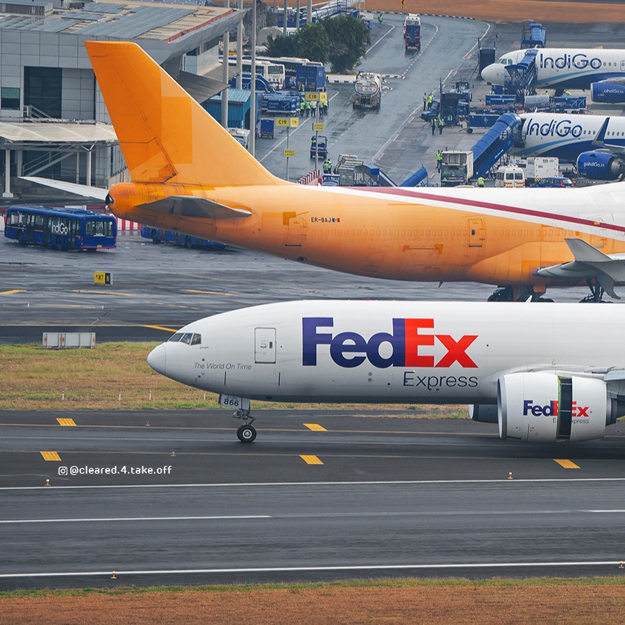 CSMIA_Official's tweet photo. Heavyweight legends on the ramp! @FedEx 777 and Aerotranscargo 747 touchdown together at Mumbai Airport – a powerhouse duo delivering global cargo in style.
Beautifully captured by #cleared4takeoff.
#MumbaiAirport #Mumbai #Airport #Aviation #AVGeek #AviationLovers https://t.co/svJIlSCJTV