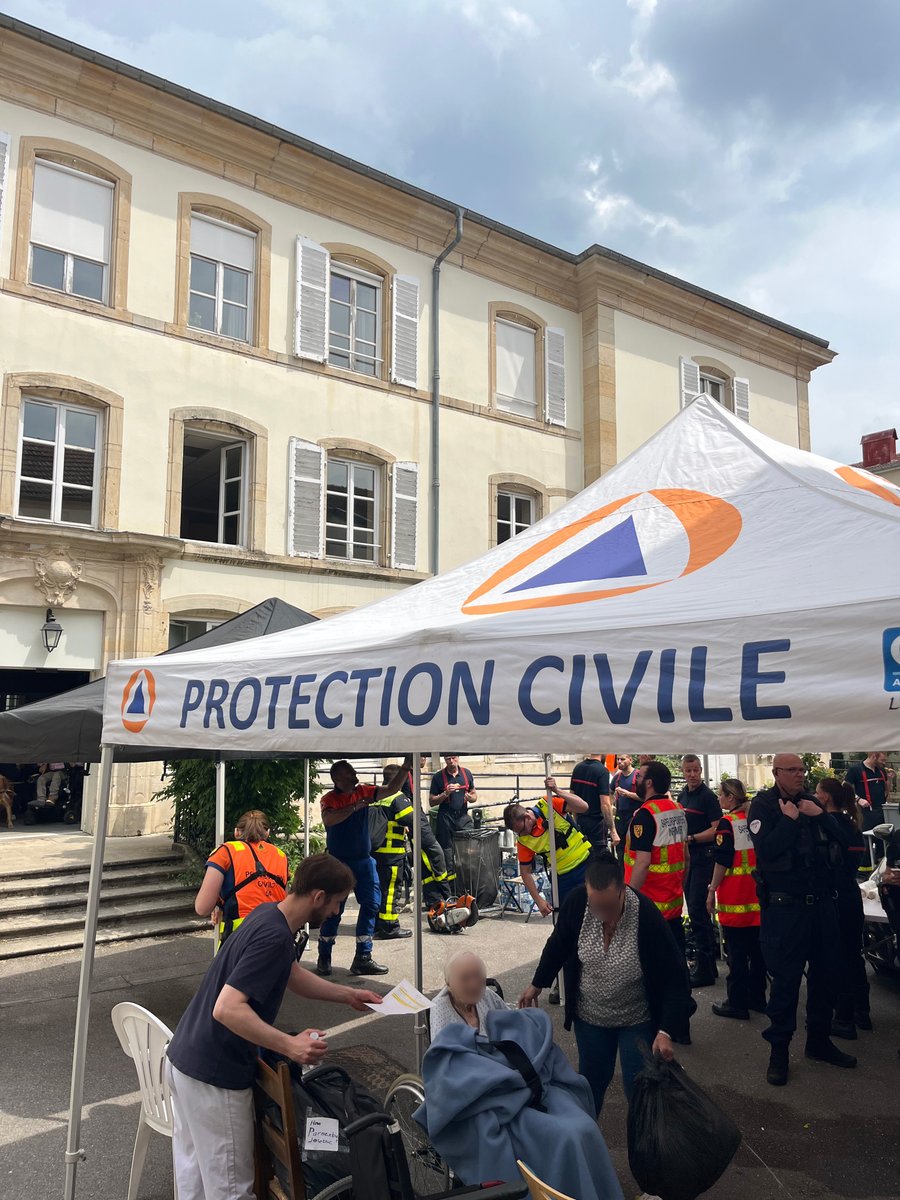 Protection Civile tweet media