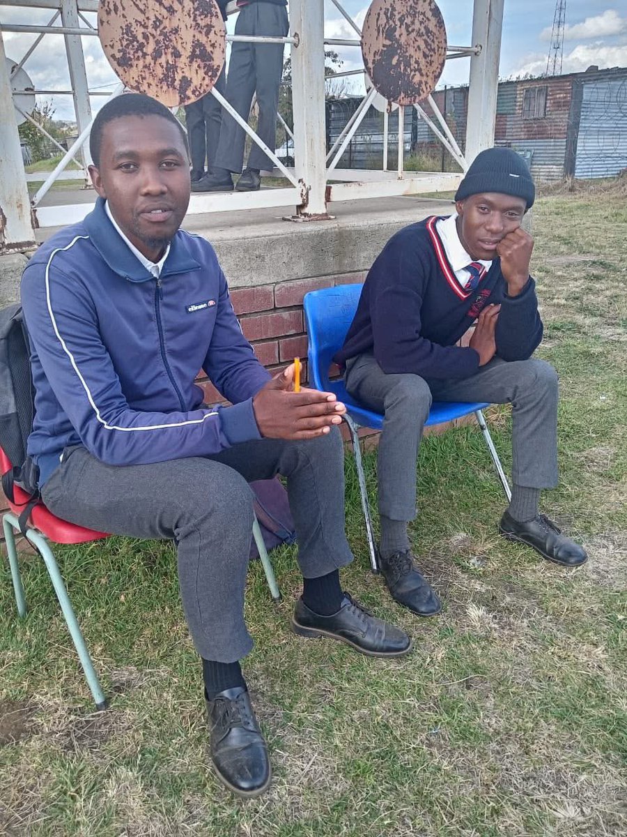 Exposcience's tweet image. Fouriesburg proudly hosted their Eskom Expo Bethlehem District Expo! Learners were eager and excited to present their innovative projects to the panel of Selectors. The energy, enthusiasm, and smiles all around prove one thing - Science is FUN! 

#DiscoverEskomExpo #ScienceIsFun…