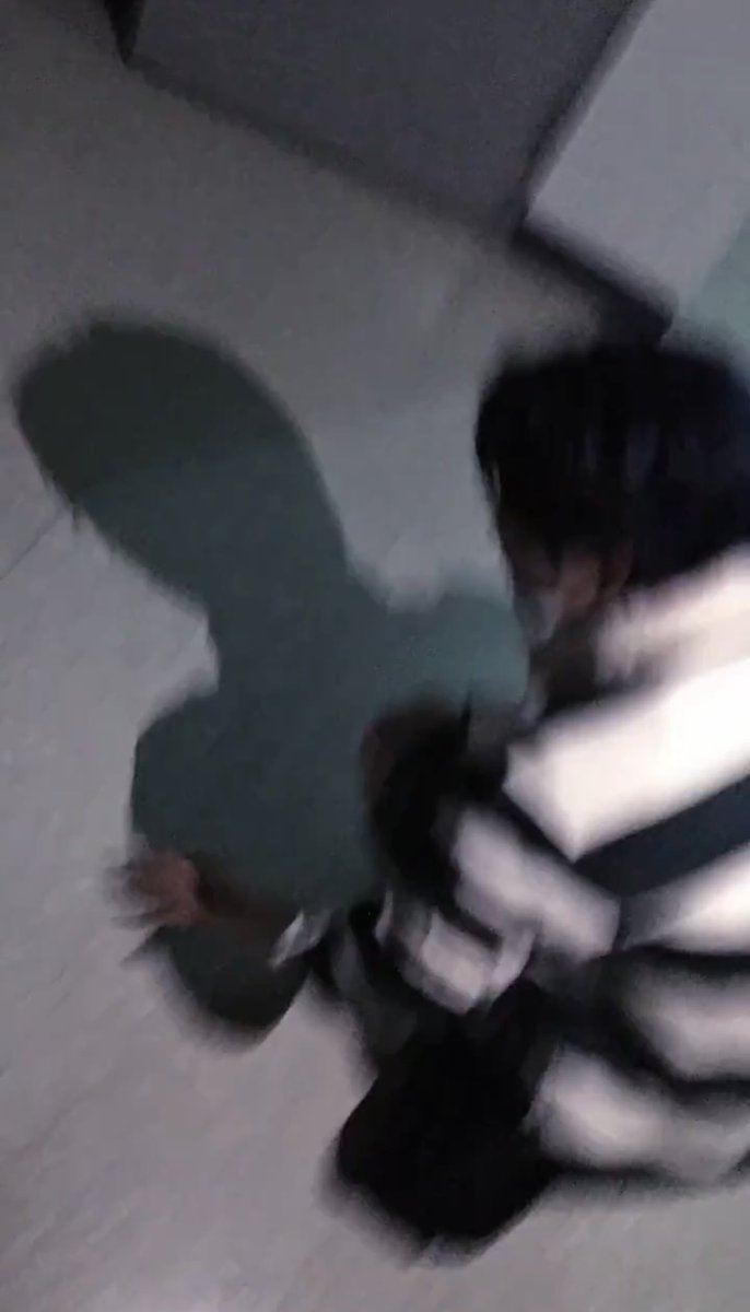 yeojunkr's tweet photo. yeojun cat shadow trend! https://t.co/TXo0vrjNoO