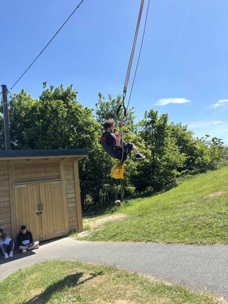 MrMcInnes3's tweet photo. Day 3, Activity 2 with Group 2 at @Kilpatrickscho1 S3 Residential Trip to @BendriggTrust: We had plenty of fun on the zip line! 🌟🌲 #BendriggTrust #ResidentialTrip #ZipLineAdventure https://t.co/SDIAbW0Svm