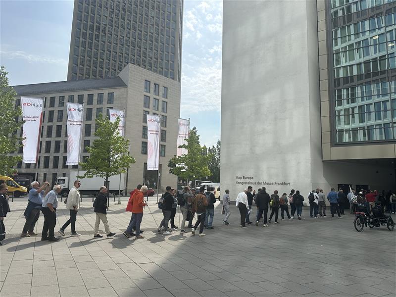 Are you in this crowd waiting to get into SightCity Frankfurt? We can't wait to connect with you! Visit us in the Optelec / Vispero Booth #L4.19! hubs.ly/Q03nwTB90