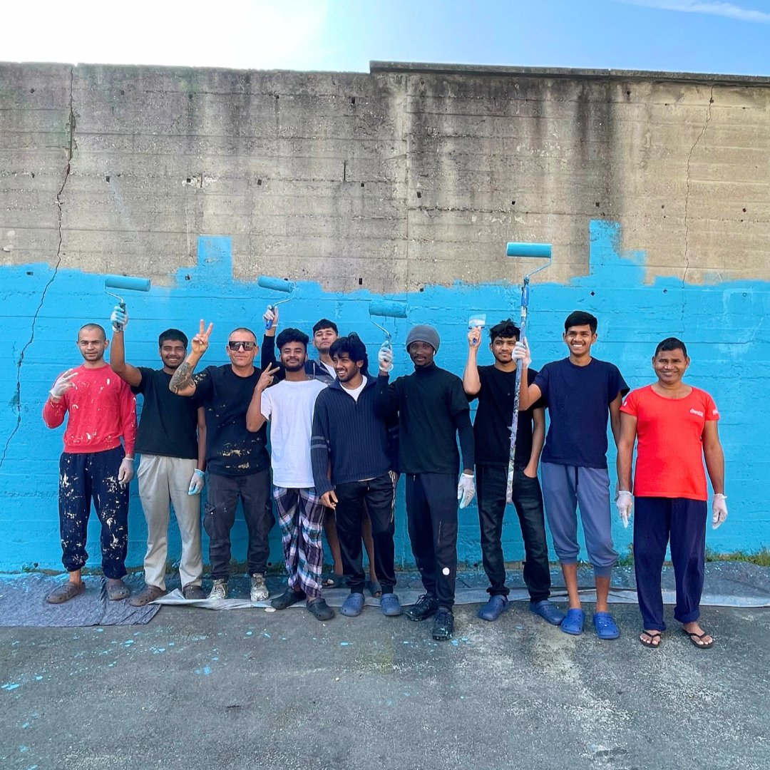 Work in progress 🎨 insieme a #Pongo e ai ragazzi del nostro centro di accoglienza di via Fantoli.