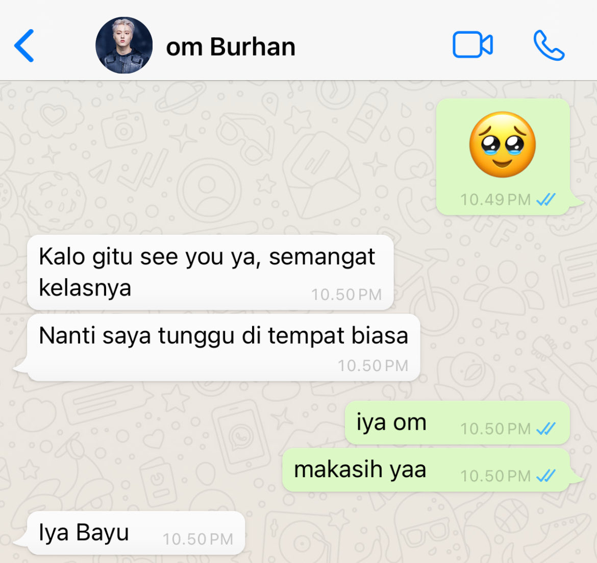 404ackermann's tweet photo. Hai, ada #BuBay dikit
Bayu lagi agak clingy soalnya capek menghadapi masa kuliah kerja kuliah kerja https://t.co/F1JswYtUOA