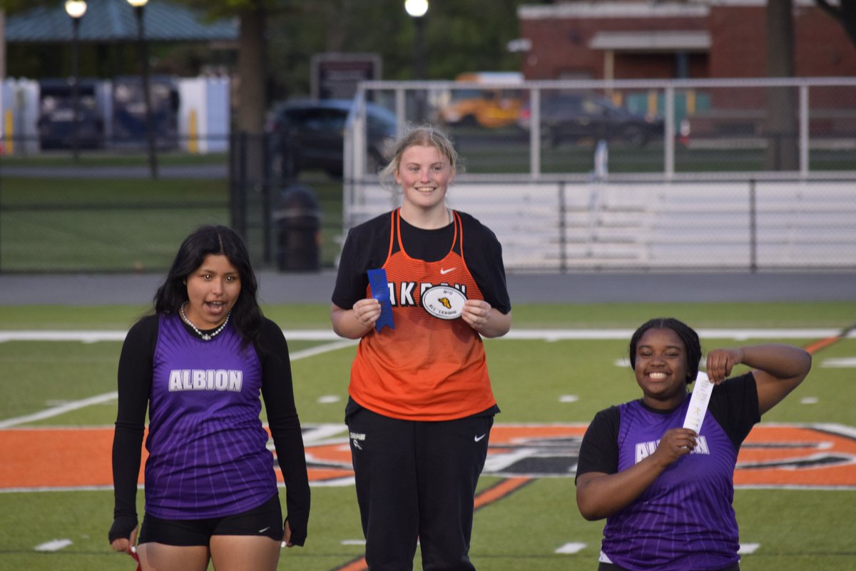 AkronHSSports's tweet image. Congrats to Akron Track team @ N-O league meet!