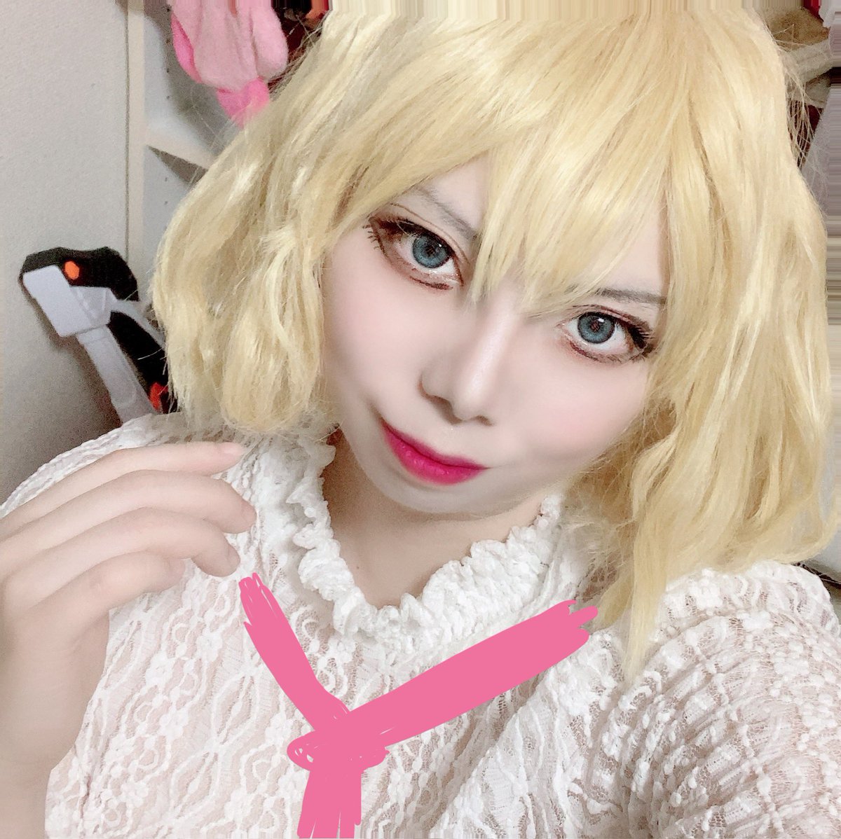 tieria129's tweet photo. メイクの練習だけ♡

誰でしょう！ https://t.co/vENuGs0DB4