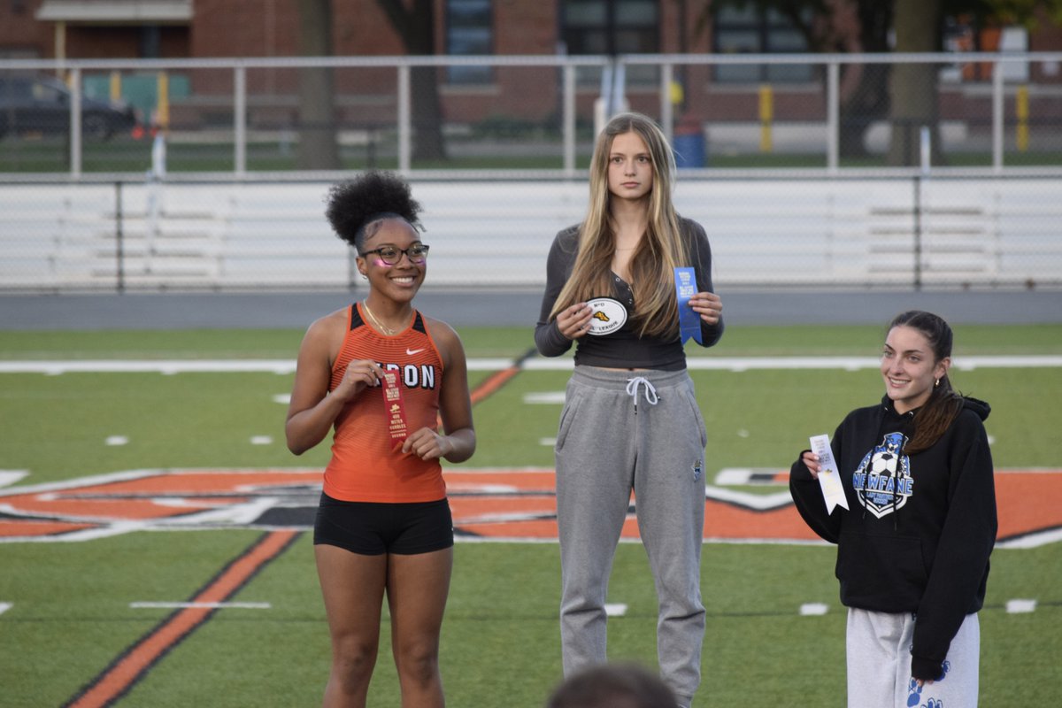 AkronHSSports's tweet image. Congrats to Akron Track team @ N-O league meet!