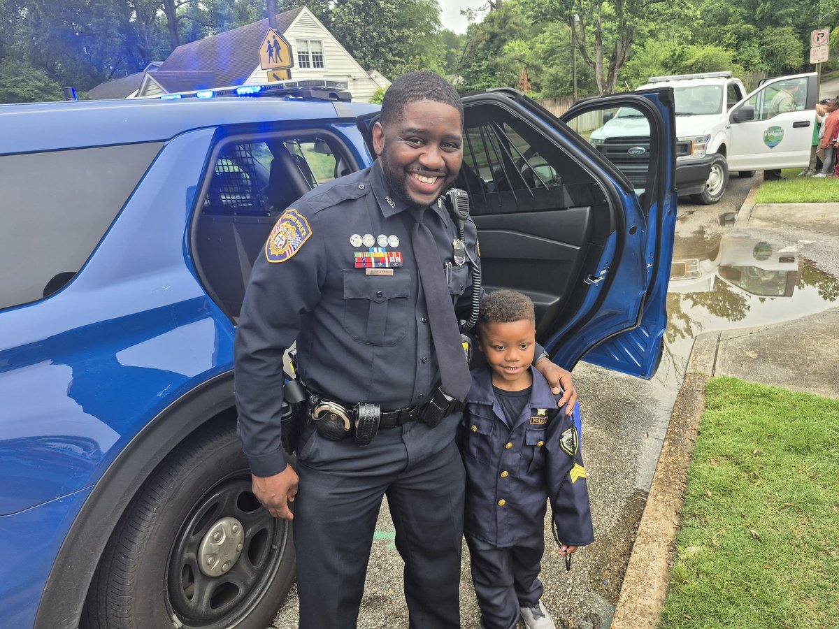 MPD Wraps Up School Year with Career Day Visits

MPD officers visited multiple schools across the city for end-of-the-year Career Day events. Officers shared insights on law enforcement careers and spoke with students about bullying, gun safety, peer pressure, and making good
