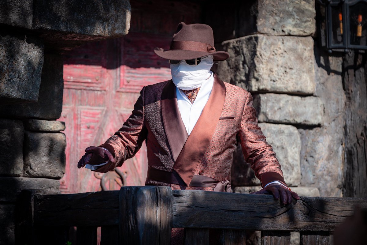 A world of legends, science, and shadow. Dark Universe awaits. #hosted