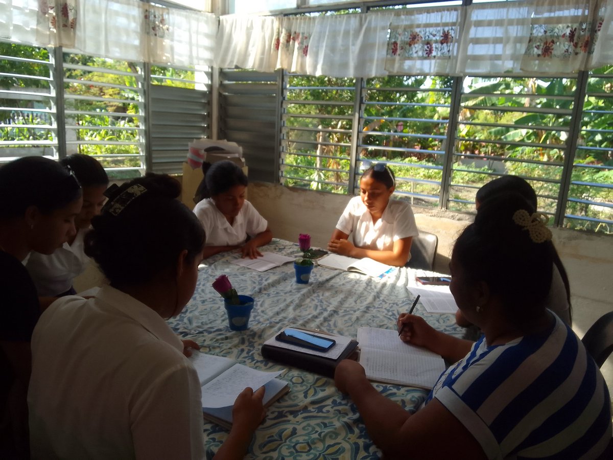 maceitos's tweet photo. En nuestra institución educativa el CI Los Maceitos Los Maceitos se realiza un intercambio con las maestras de información del 2do y 3er año de la escuela pedagógica Floro Regino Pérez. #dmemella #zuzelchacon #DpeSantiago #Mella #LaPrimeraInfanciaSiImporta https://t.co/JNQT5VEER8