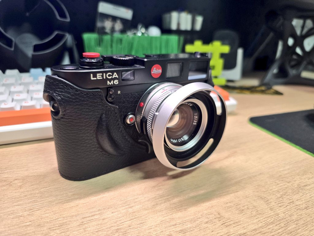 qyhzzcj's tweet photo. My new gear🥳
#Leica #Mandler https://t.co/h8zgs1h5yY