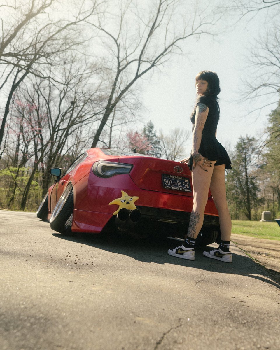 JesssPlayz's tweet photo. Don’t honk, I’ll cum 💦😜

#cars #fansly #onlyfans #of #modeling https://t.co/NM5N1HicQy