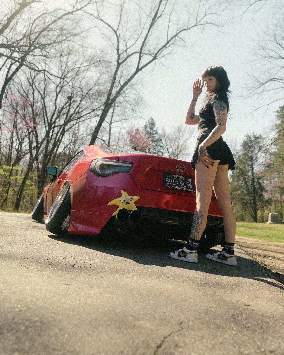 JesssPlayz's tweet photo. Don’t honk, I’ll cum 💦😜

#cars #fansly #onlyfans #of #modeling https://t.co/NM5N1HicQy