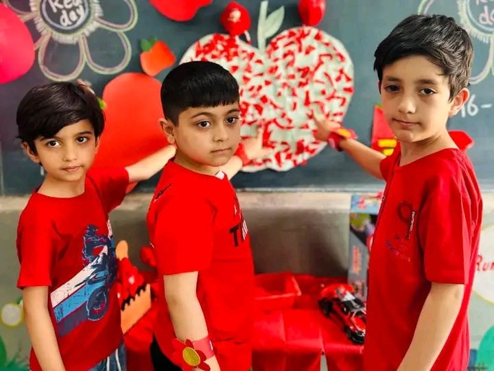 Tabana_khan's tweet photo. Our little stars lit up the day in vibrant red! From red apples to rosy smiles, Red Day was all about joy, color, and creativity. Watching our preschoolers explore and celebrate the color red was a heartwarming sight!
#RedDayFun #PreschoolJoy #ColorOfLove https://t.co/f8T058eEw0