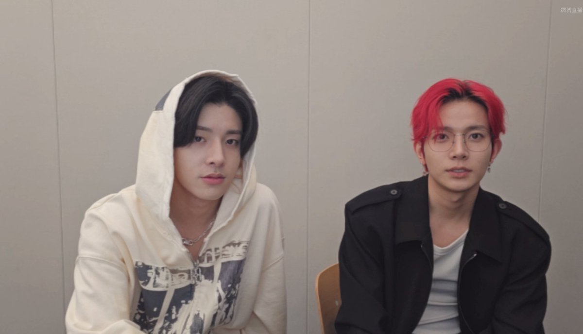 [INFO] 250521

Heeseung and Jake are now live on Weibo!

🔗: weibo.com/7501166991/516…

<a href="/ENHYPEN_members/">ENHYPEN</a> <a href="/ENHYPEN/">ENHYPEN OFFICIAL</a> #ENHYPEN #엔하이픈