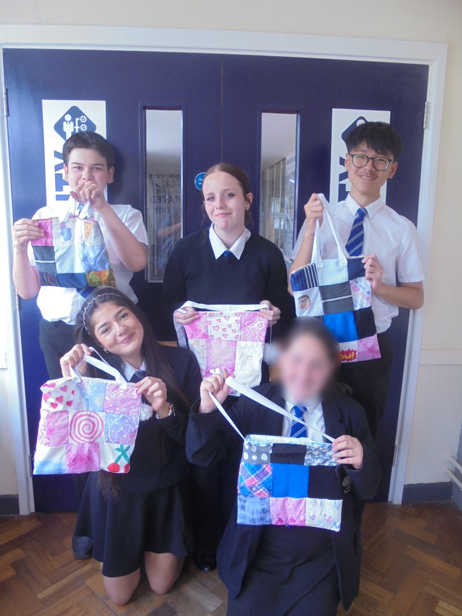 Our design technology students have finished their textile bags! They've focussed on their decorative techniques and machine skills, resulting in some truly fantastic creations. Get ready to see some stylish, one-of-a-kind shopping bags around town!