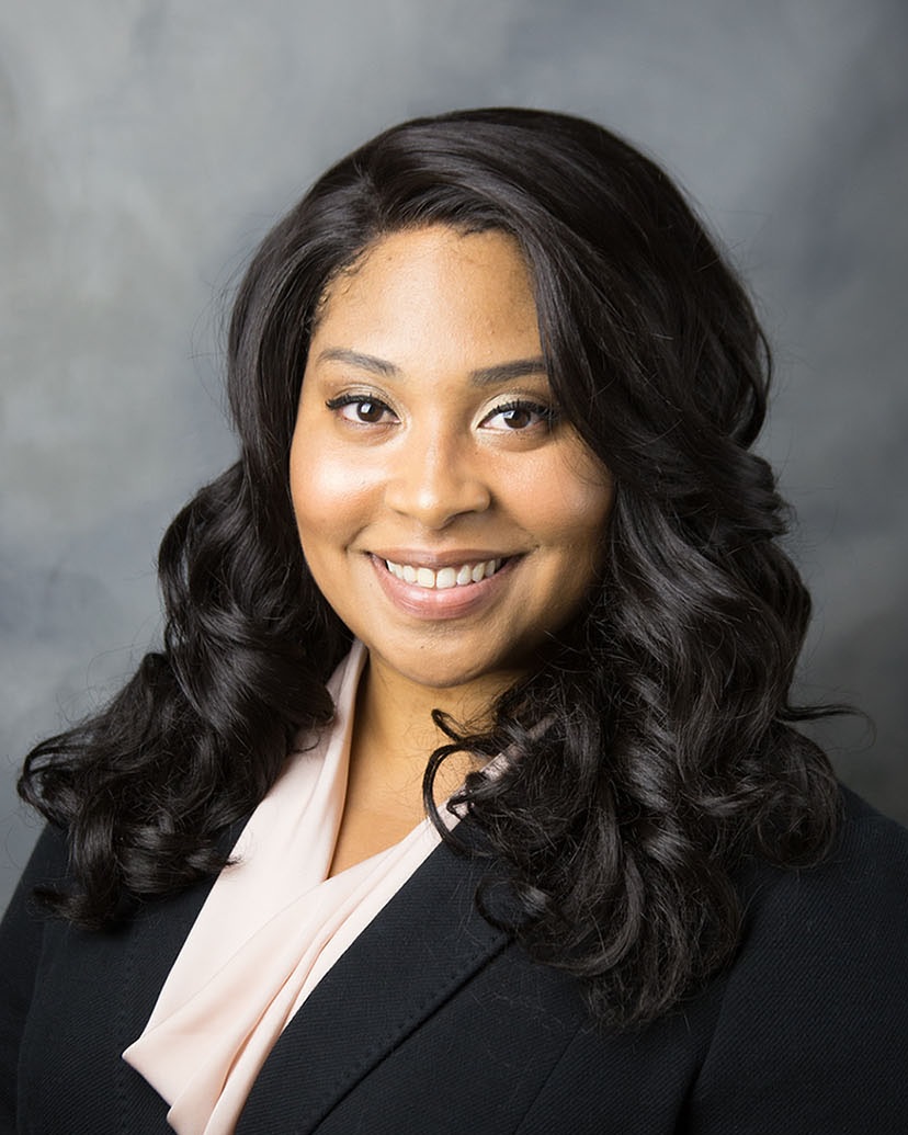 BMCSurgery's tweet image. Congrats to @The_BMC Surgery resident Dr. Khuaten Maaneb de Macedo @Khuatyy who took second place at the New England Surgical Society Resident & Fellow Research Day! Her talk was on English proficiency & decision-making for immediate breast reconstruction after mastectomy.