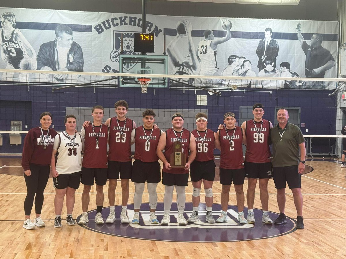 b_anthony2305's tweet image. Blessed to be named Honorable Mention All-State for Boys Volleyball. Thanks to Coach Orem, Coach Haley, and all my teammates. What a season it has been. Region 8 champs!!! @haleyhamilton_4 @OremKristy @BlakeCaudill14 @ebwalters2
@Isaiahhurt25 @WillHerald53