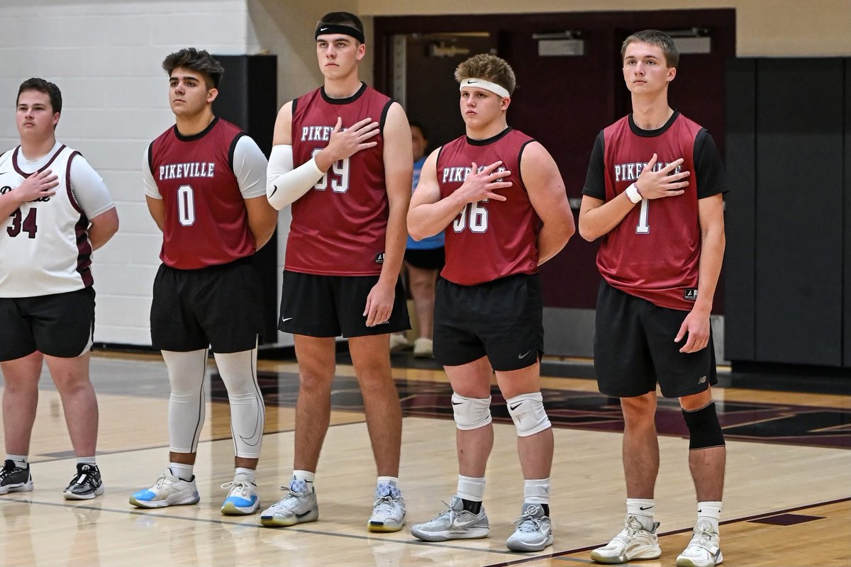 b_anthony2305's tweet image. Blessed to be named Honorable Mention All-State for Boys Volleyball. Thanks to Coach Orem, Coach Haley, and all my teammates. What a season it has been. Region 8 champs!!! @haleyhamilton_4 @OremKristy @BlakeCaudill14 @ebwalters2
@Isaiahhurt25 @WillHerald53
