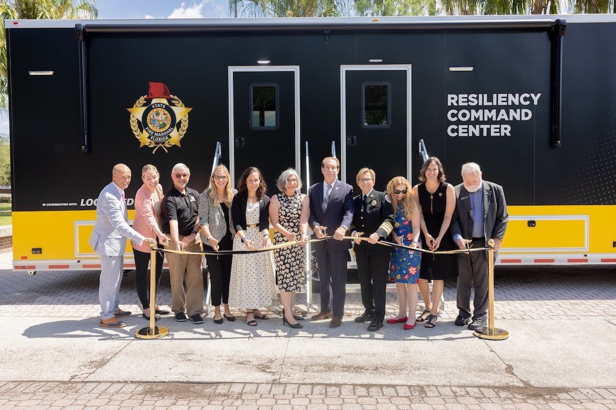UCF RESTORES recently unveiled its groundbreaking Resiliency Command Center—a first-of-its-kind mobile facility delivering behavioral health care to first responders during crises and disasters. bit.ly/4jWFi0C