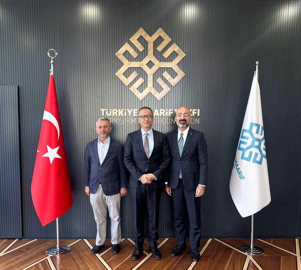 Türkiye Maarif Vakfı (@tmaarifvakfi) on Twitter photo Yunus Emre Enstitüsü Başkanı Prof. Dr. Abdurrahman Aliy Başkanımız <a href="/Mahmut_M_Ozdil/">Mahmut M. Özdil</a>'i ziyaret etti.
Mütevelli Heyeti Üyemiz @SelimCerrah’ın da eşlik ettiği görüşmede Yunus Emre Enstitüsü ile Vakfımızın ortak çalışmaları istişare edildi.
<a href="/yeeorgtr/">Yunus Emre Enstitüsü</a> Yunus Emre Enstitüsü Başkanı Prof. Dr. Abdurrahman Aliy Başkanımız <a href="/Mahmut_M_Ozdil/">Mahmut M. Özdil</a>'i ziyaret etti.
Mütevelli Heyeti Üyemiz @SelimCerrah’ın da eşlik ettiği görüşmede Yunus Emre Enstitüsü ile Vakfımızın ortak çalışmaları istişare edildi.
<a href="/yeeorgtr/">Yunus Emre Enstitüsü</a>