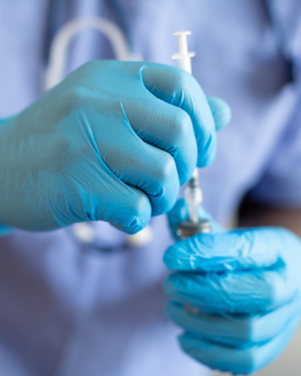 braintumourrsch's tweet photo. A new rapid method of diagnosing #BrainTumours at @UniofNottingham could reduce the time from up to 8 weeks to just 2 hours.

This could speed up access to treatment &amp; open doors to clinical trials sooner ➡️ https://t.co/n8BqLK3Mni

#BrainTumourResearch #TogetherWeWillFindACure https://t.co/cLnN0lLiku