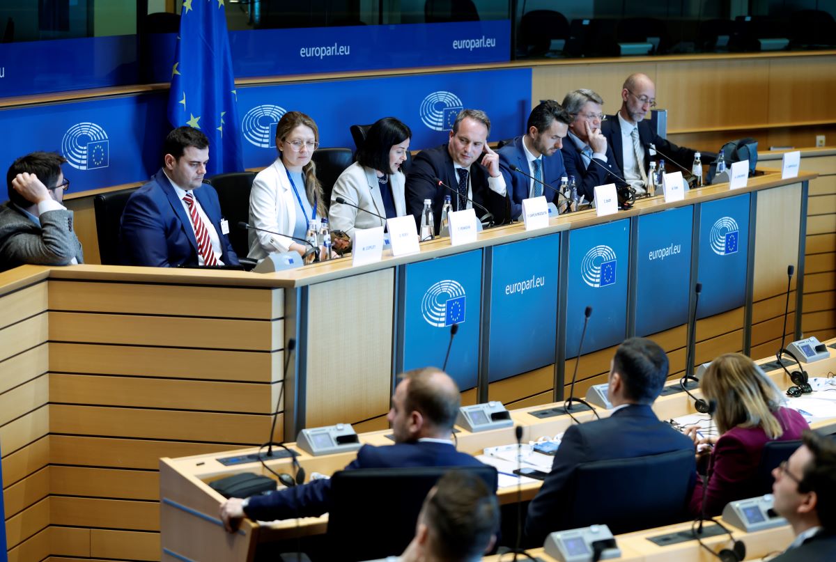 Ener_Community's tweet image. ⚡ The 2nd Electricity Market Integration Forum (#EMIF) took place on 20 May at the EU Parliament
🔌 Market integration with the Energy Community
📊 Intraday: Q4 2026
📈 Day-ahead: Q1 2027
🌍 CBAM &amp;amp; cross-border trade discussed
🔗energy-community.org/news/Energy-Co… 

#ElectricityMarket #CBAM