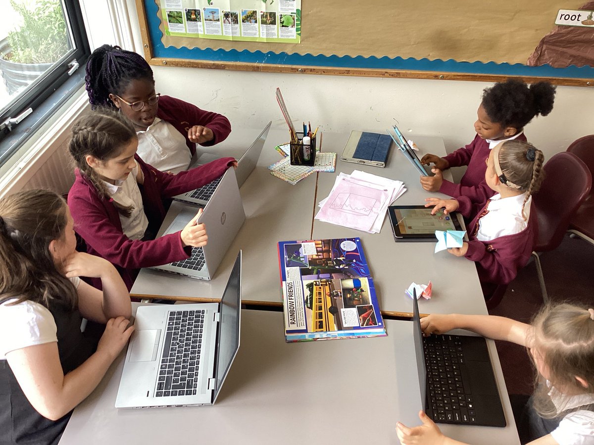 MsLSpinola's tweet photo. Green gamers having fun and staying safe online with Miss Unitt for Good to be Green #G2BG #greenallterm https://t.co/u8frE2kpND