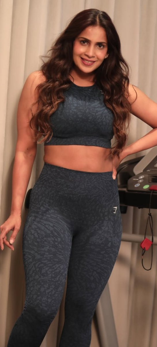 AkashTamannaah's tweet photo. Wide-pelvis🤤🥵😍 https://t.co/W16tKTHzm0