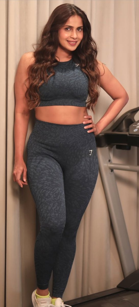 AkashTamannaah's tweet photo. Wide-pelvis🤤🥵😍 https://t.co/W16tKTHzm0